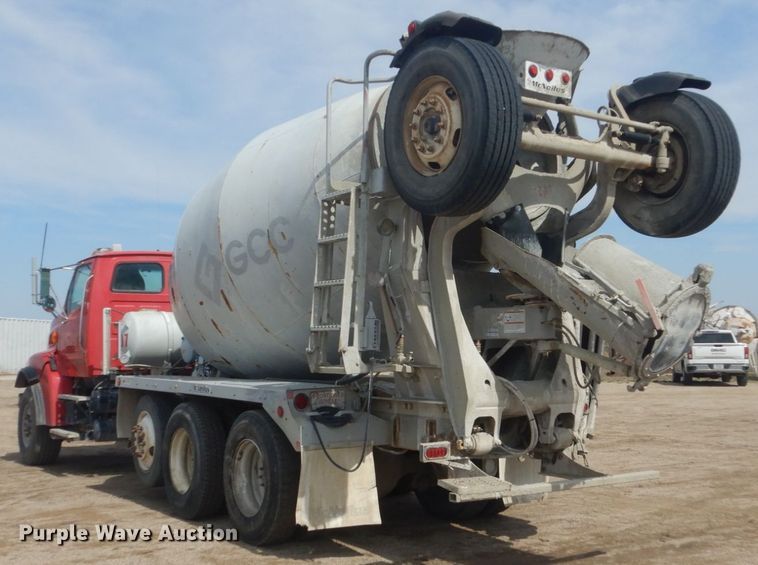 image for item HE9666 2002 Sterling LT9511  ready mix truck