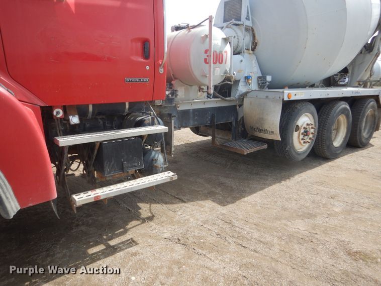 image for item HE9666 2002 Sterling LT9511  ready mix truck