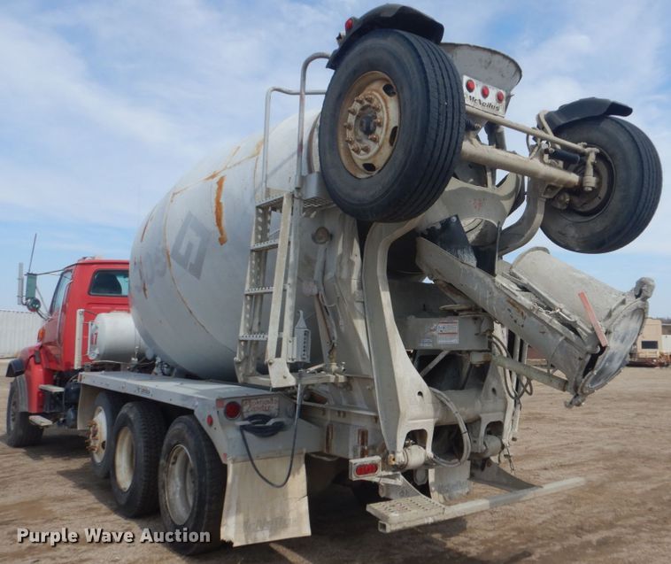 image for item HE9666 2002 Sterling LT9511  ready mix truck