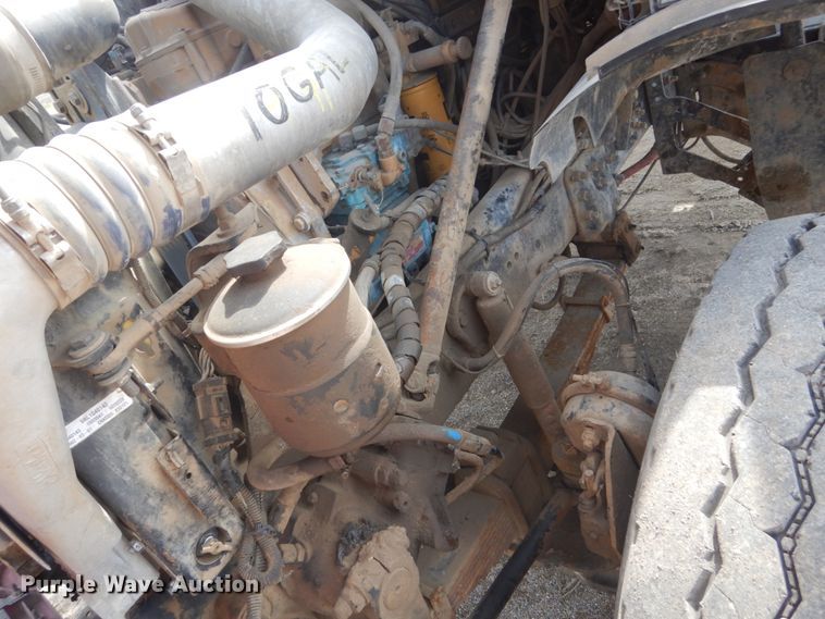 image for item HE9666 2002 Sterling LT9511  ready mix truck