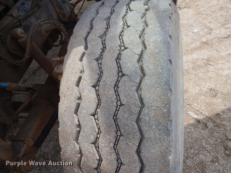 image for item HE9666 2002 Sterling LT9511  ready mix truck