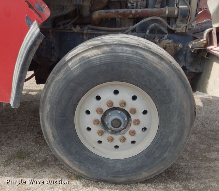 image for item HE9666 2002 Sterling LT9511  ready mix truck