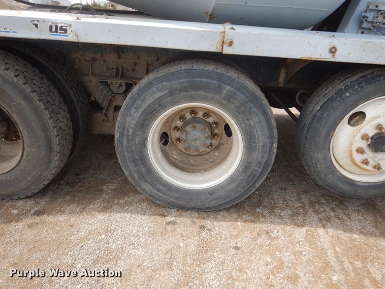 image for item HE9666 2002 Sterling LT9511  ready mix truck