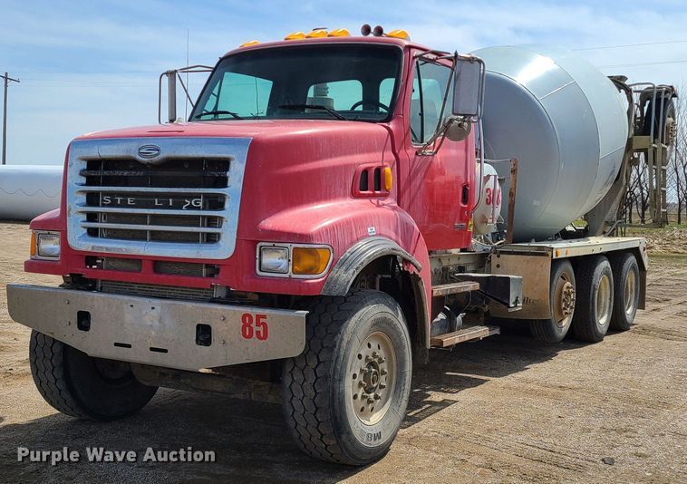 image for item HE9667 2007 Sterling LT9511  ready mix truck