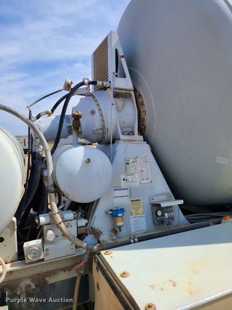 image for item HE9667 2007 Sterling LT9511  ready mix truck