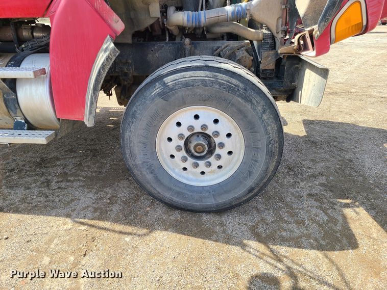 image for item HE9667 2007 Sterling LT9511  ready mix truck