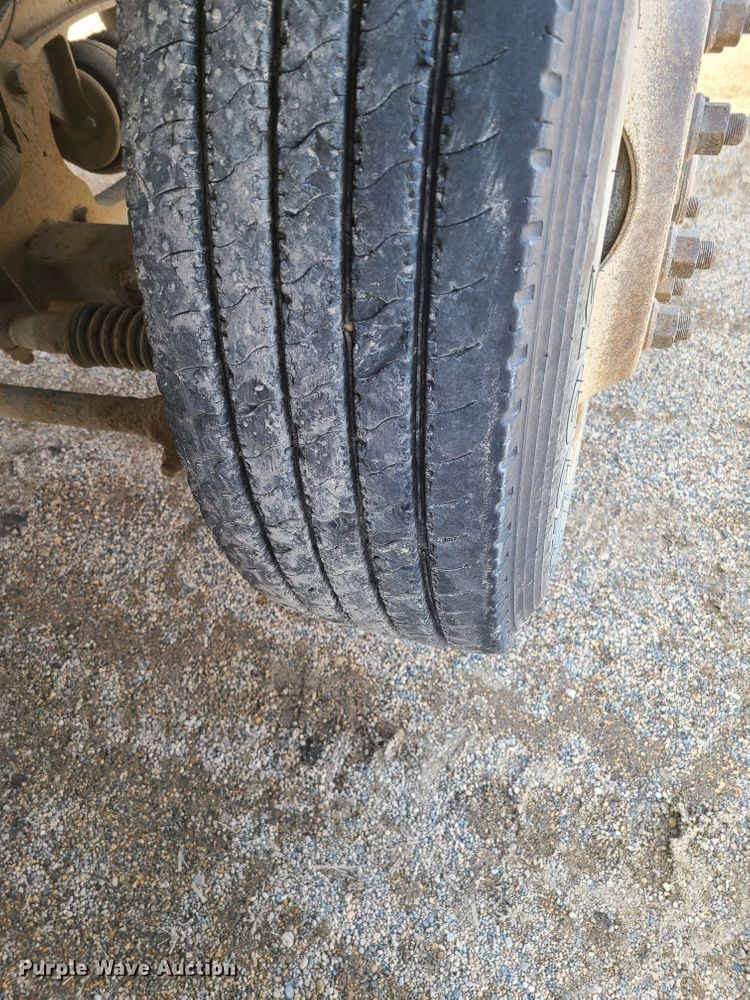 image for item HE9667 2007 Sterling LT9511  ready mix truck