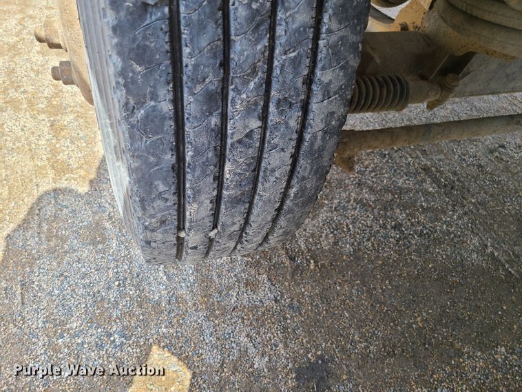 image for item HE9667 2007 Sterling LT9511  ready mix truck