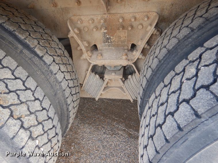 image for item HE9668 2007 Sterling LT9511  ready mix truck