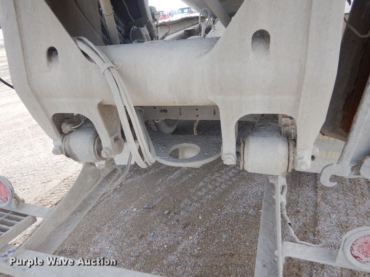 image for item HE9668 2007 Sterling LT9511  ready mix truck