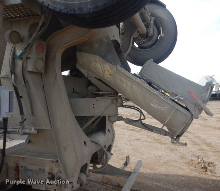 image for item HE9668 2007 Sterling LT9511  ready mix truck