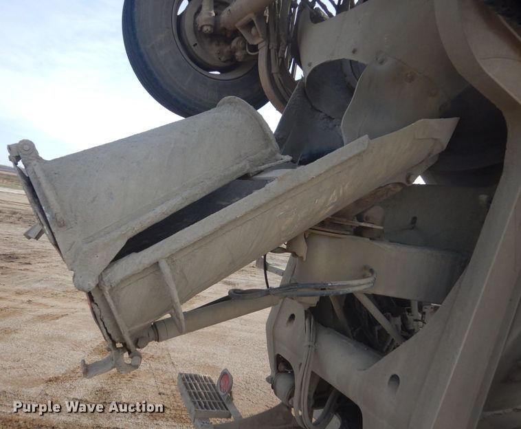 image for item HE9668 2007 Sterling LT9511  ready mix truck