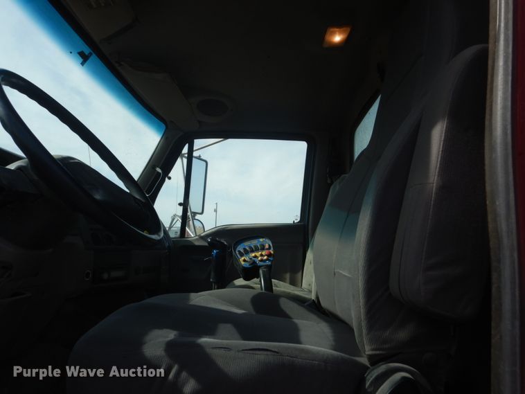 image for item HE9668 2007 Sterling LT9511  ready mix truck