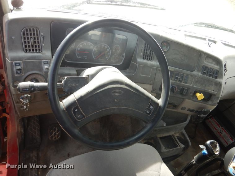 image for item HE9668 2007 Sterling LT9511  ready mix truck