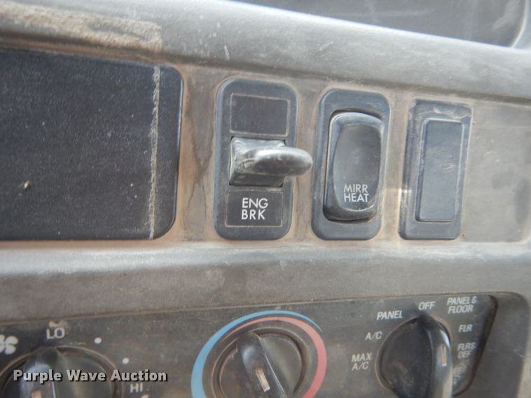 image for item HE9668 2007 Sterling LT9511  ready mix truck