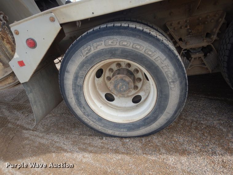 image for item HE9668 2007 Sterling LT9511  ready mix truck