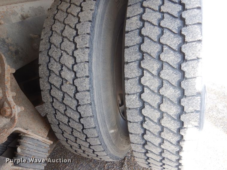 image for item HE9668 2007 Sterling LT9511  ready mix truck