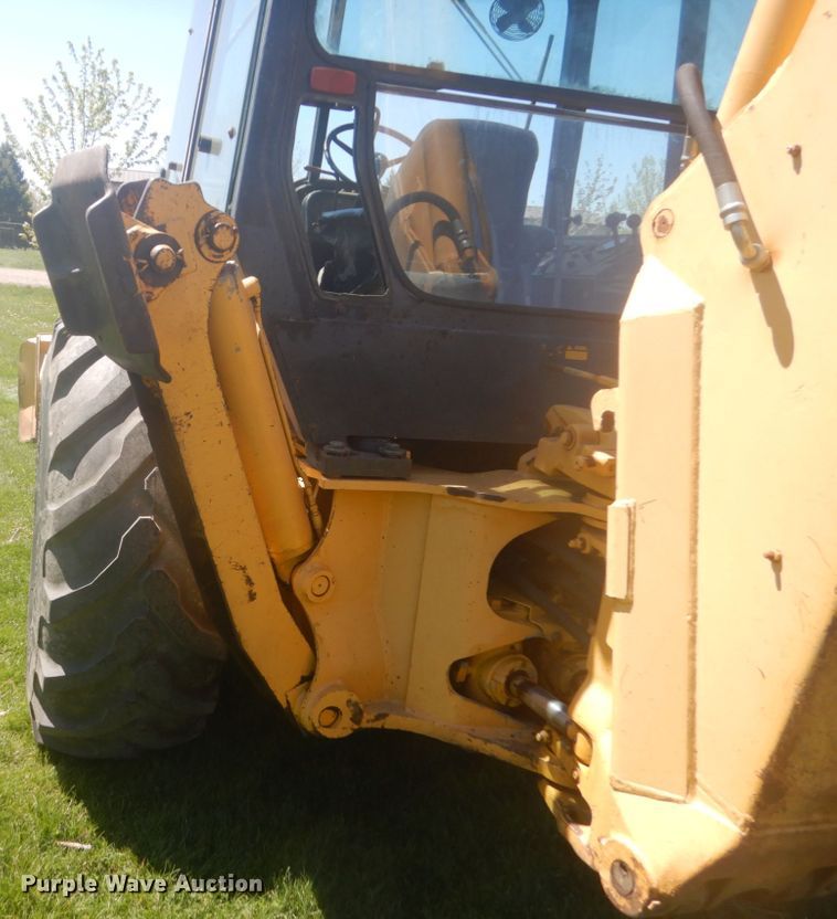 image for item HE9709 1984 John Deere 410B  backhoe