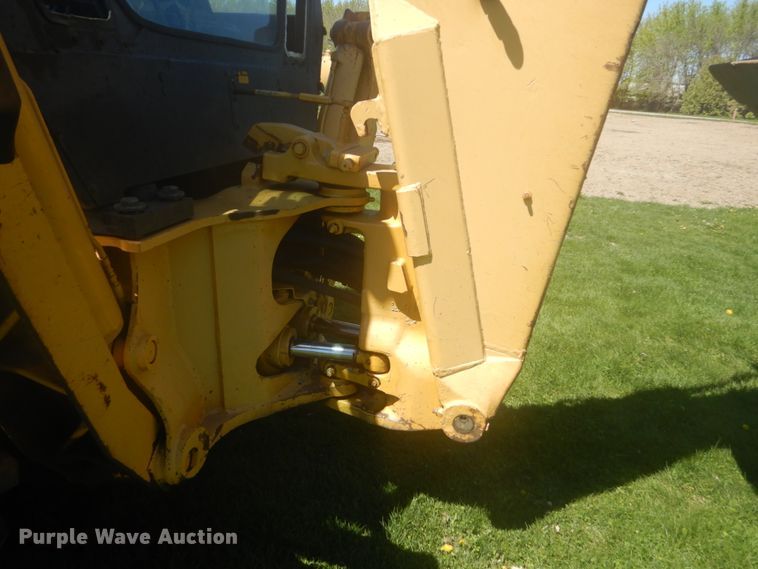 image for item HE9709 1984 John Deere 410B  backhoe