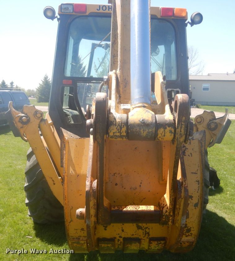 image for item HE9709 1984 John Deere 410B  backhoe