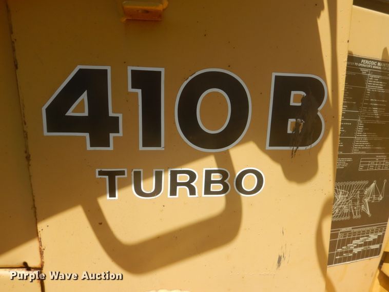 image for item HE9709 1984 John Deere 410B  backhoe