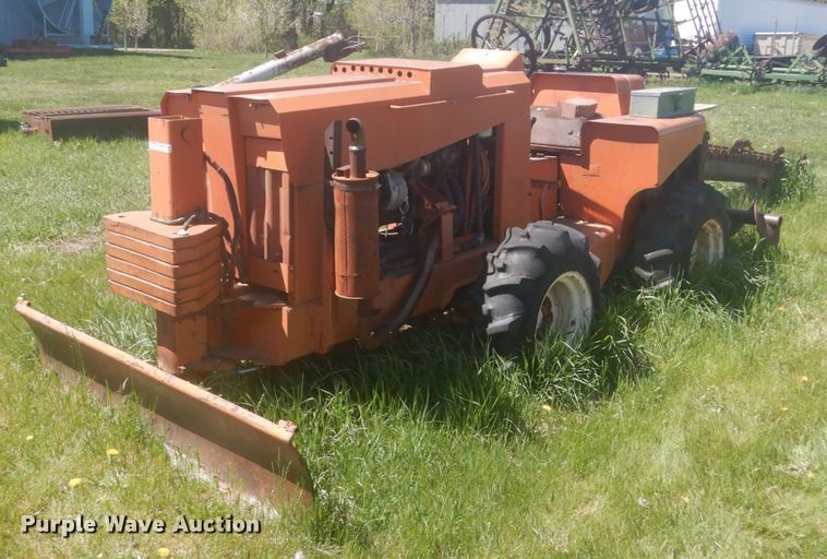 image for item HE9711 Ditch Witch R60  trencher