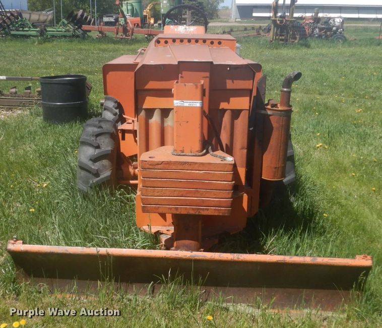 image for item HE9711 Ditch Witch R60  trencher