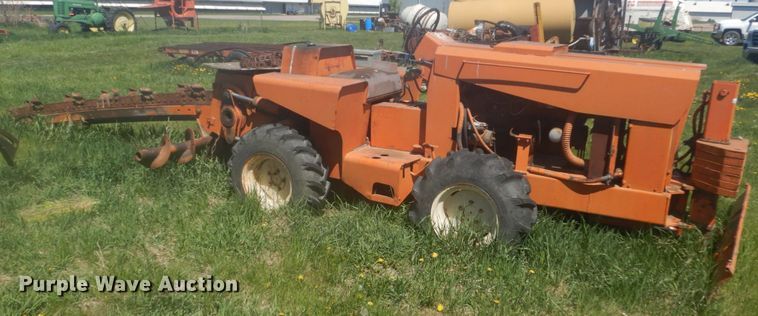 image for item HE9711 Ditch Witch R60  trencher