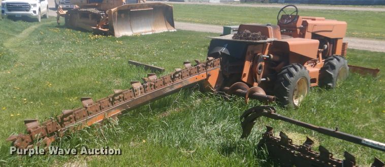 image for item HE9711 Ditch Witch R60  trencher