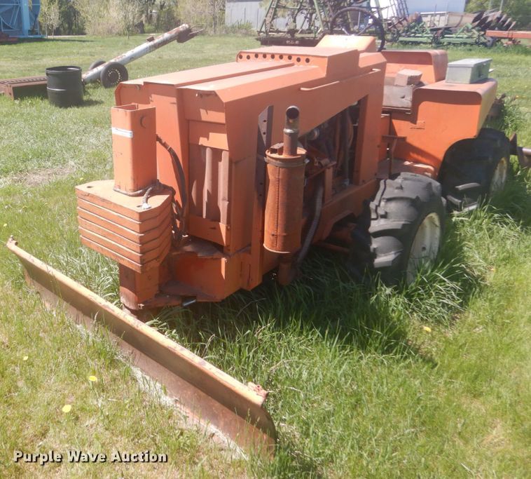 image for item HE9711 Ditch Witch R60  trencher