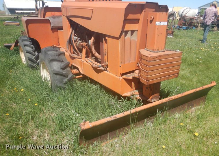 image for item HE9711 Ditch Witch R60  trencher
