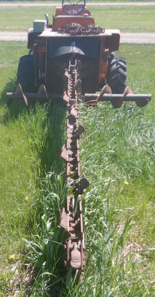 image for item HE9711 Ditch Witch R60  trencher