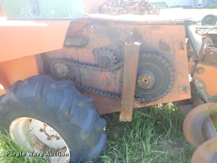 image for item HE9711 Ditch Witch R60  trencher