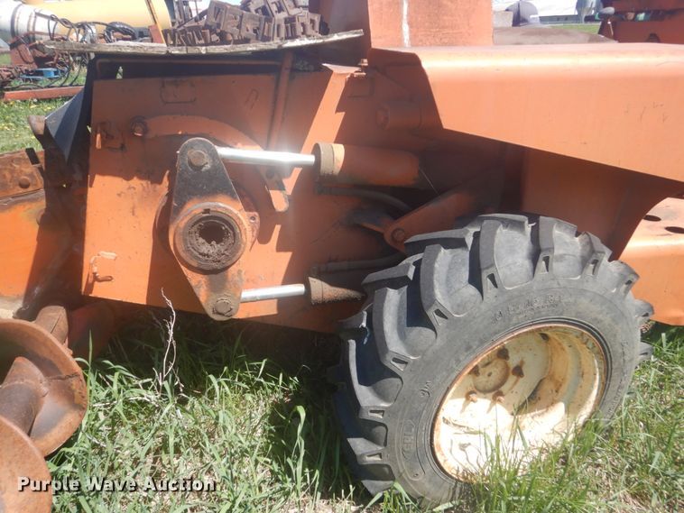 image for item HE9711 Ditch Witch R60  trencher