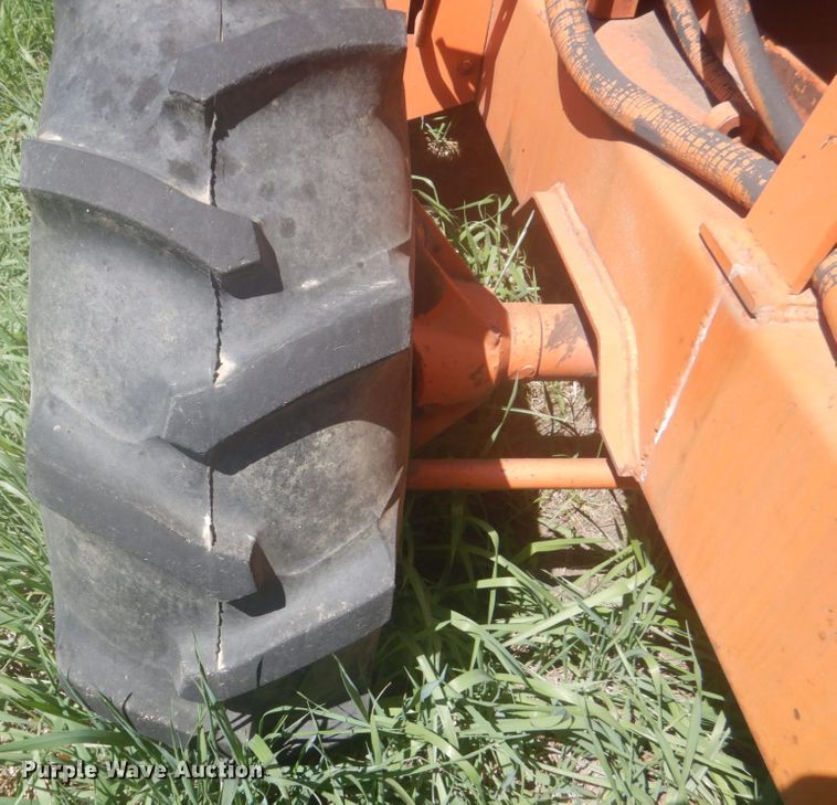 image for item HE9711 Ditch Witch R60  trencher