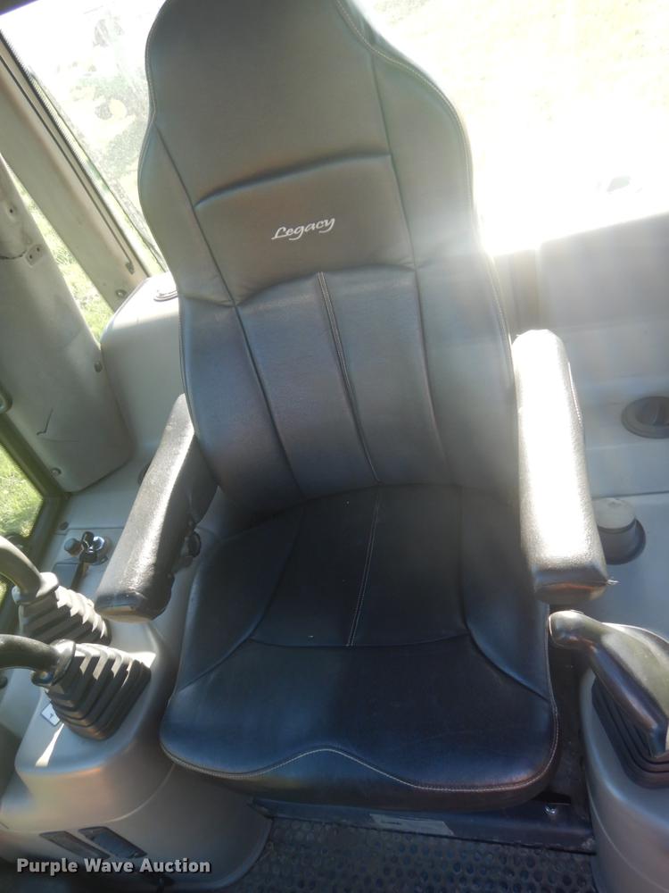 image for item HE9721 2003 Case 1850K  dozer