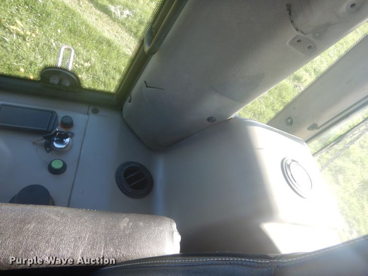 image for item HE9721 2003 Case 1850K  dozer