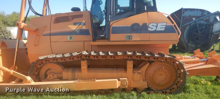 image for item HE9721 2003 Case 1850K  dozer