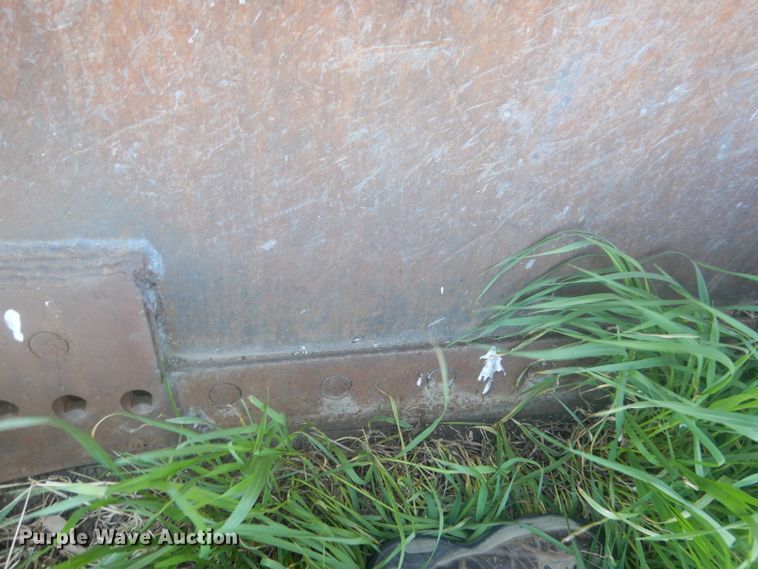 image for item HE9722 Caterpillar D8  dozer