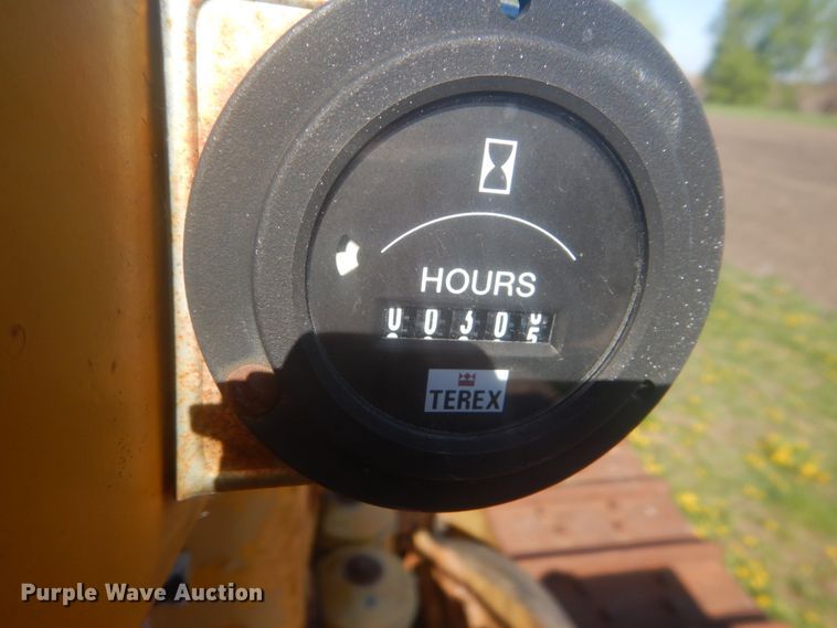 image for item HE9722 Caterpillar D8  dozer