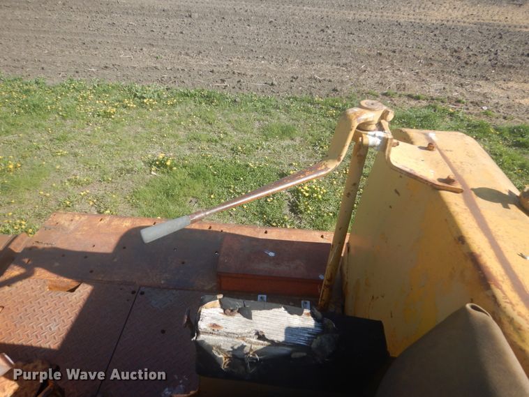 image for item HE9722 Caterpillar D8  dozer