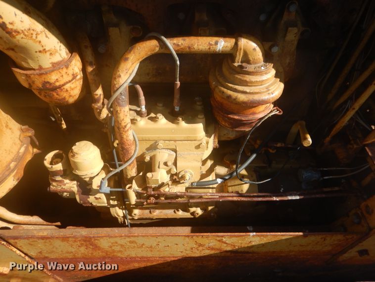 image for item HE9722 Caterpillar D8  dozer