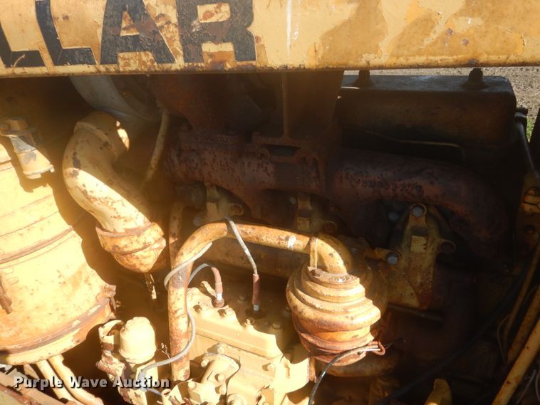 image for item HE9722 Caterpillar D8  dozer