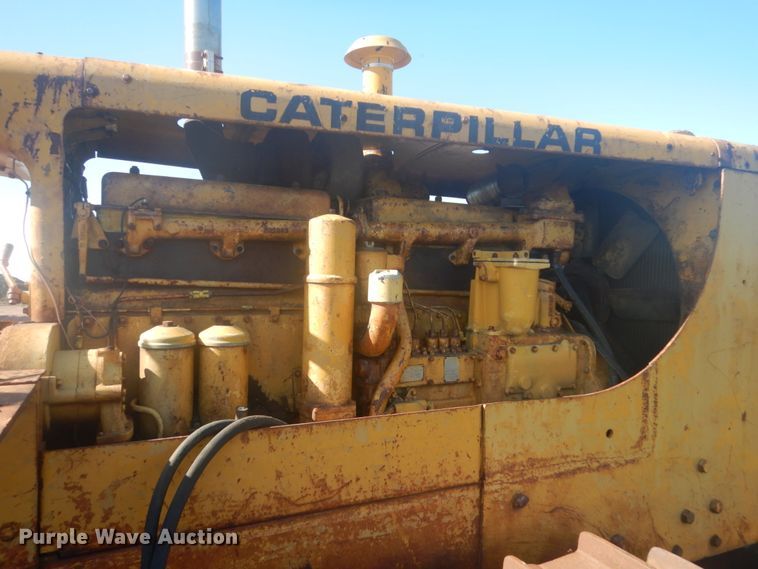 image for item HE9722 Caterpillar D8  dozer