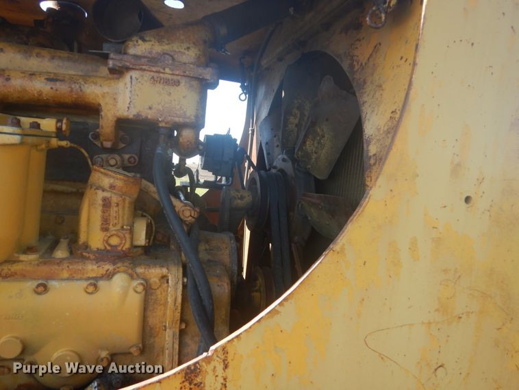 image for item HE9722 Caterpillar D8  dozer