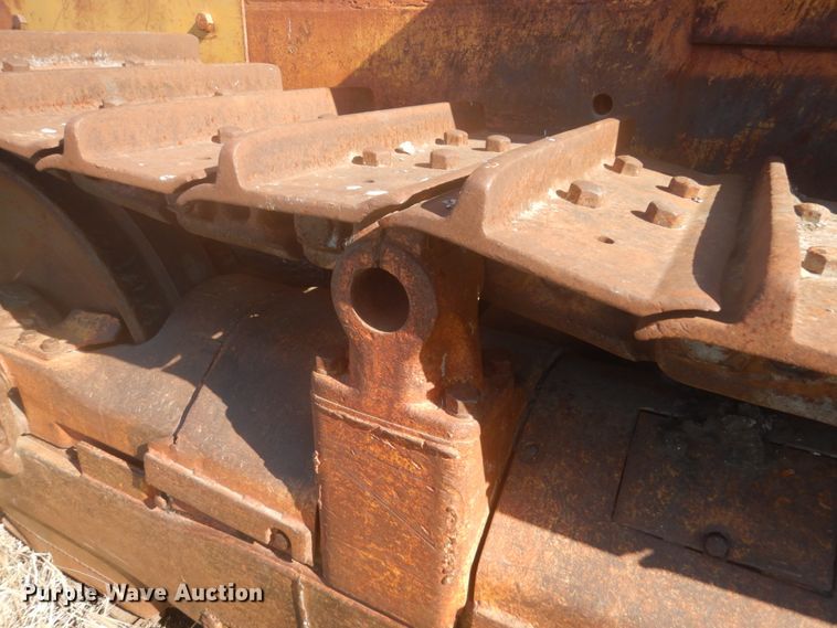 image for item HE9722 Caterpillar D8  dozer