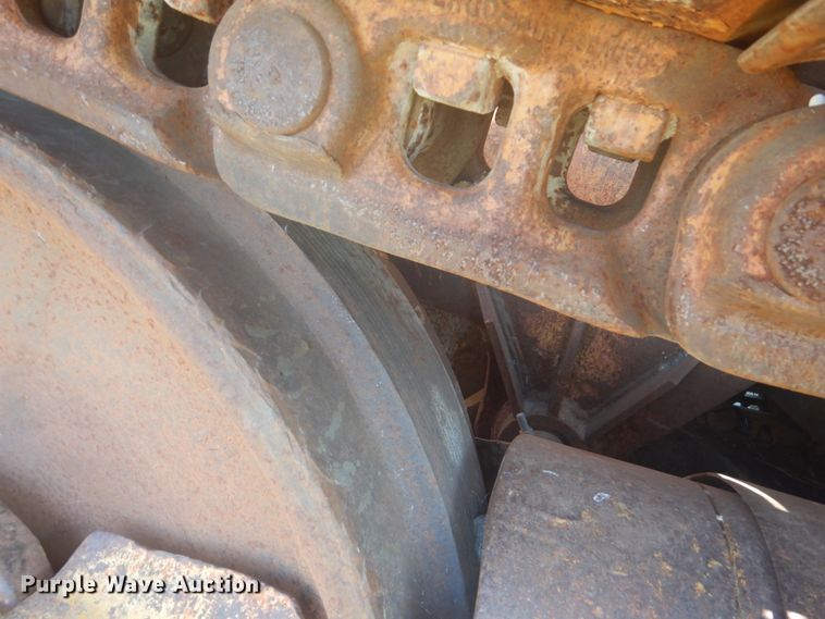 image for item HE9722 Caterpillar D8  dozer