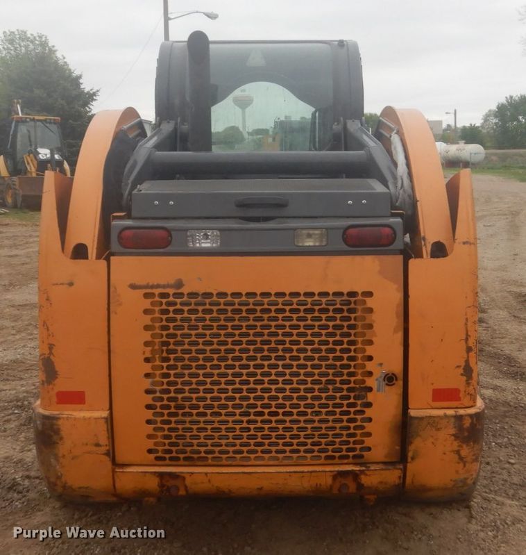 image for item HE9724 2013 Case SV300  skid steer loader