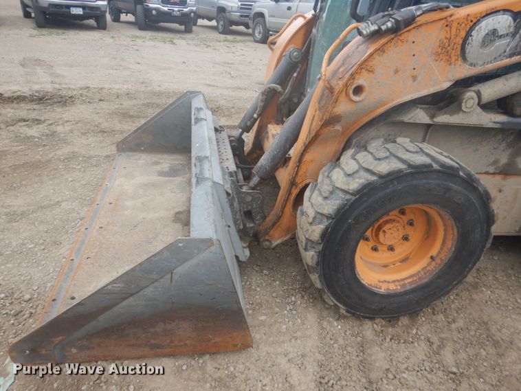 image for item HE9724 2013 Case SV300  skid steer loader