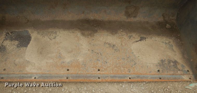 image for item HE9724 2013 Case SV300  skid steer loader